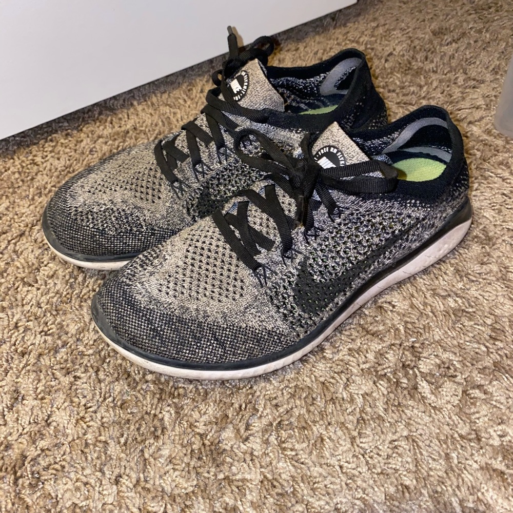 Nike tennis shoes